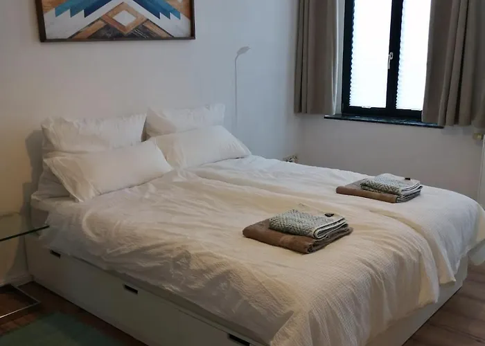 Neu Eingerichtete Altbauwohnung Mit Herz Apartamento *